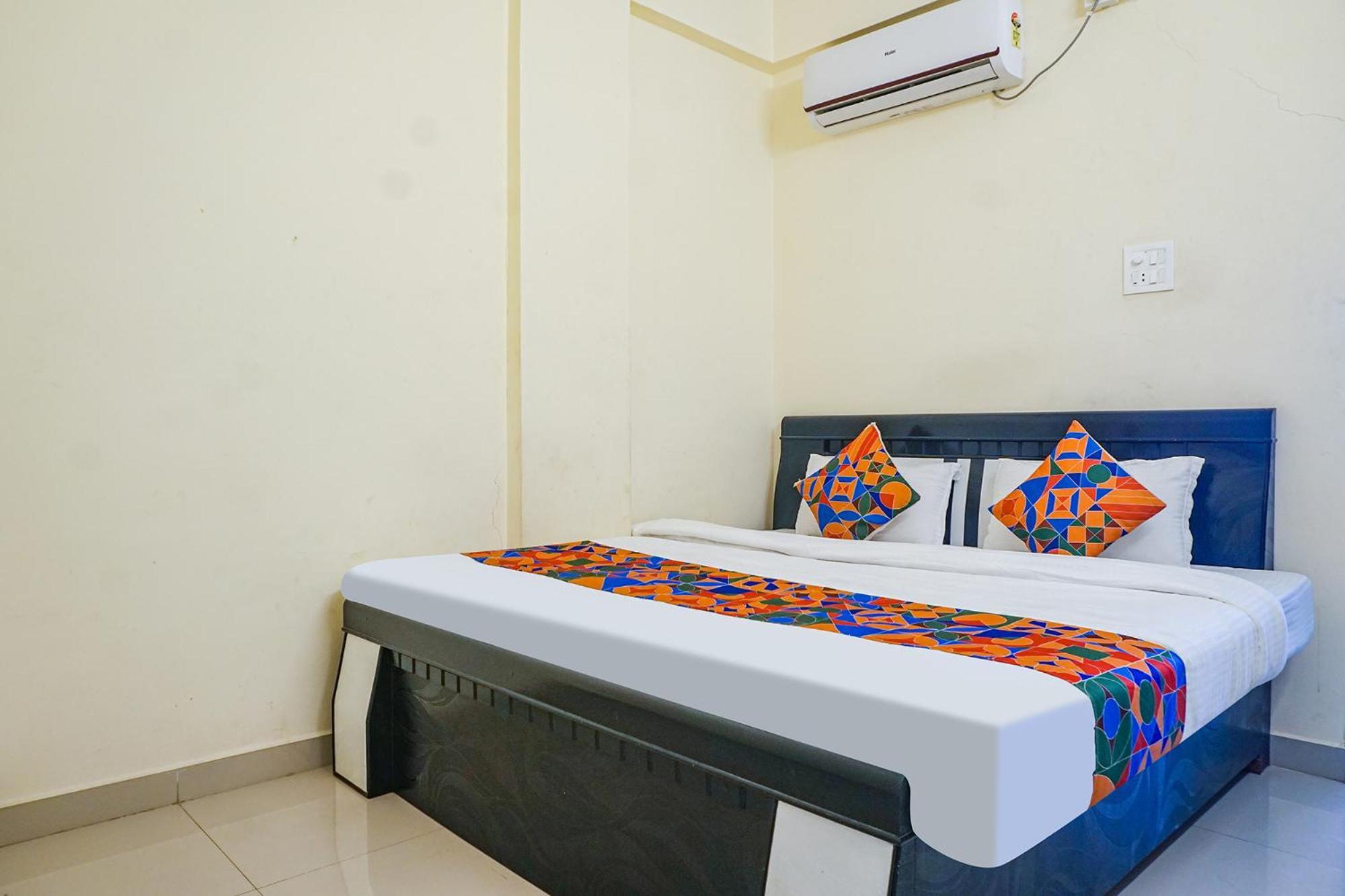 Fabexpress Vaishnav Inn Talegaon Dabhade Экстерьер фото