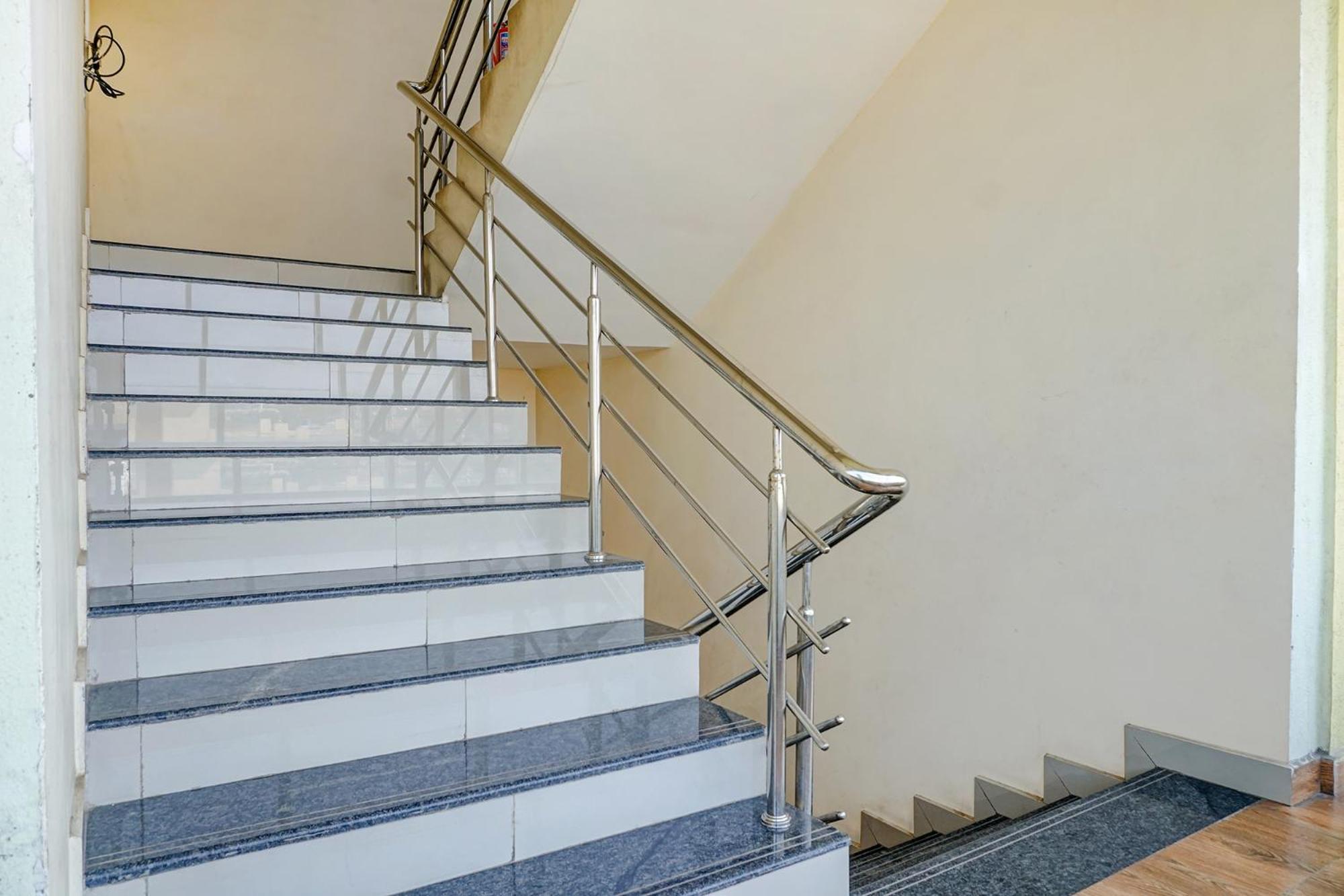 Fabexpress Vaishnav Inn Talegaon Dabhade Экстерьер фото