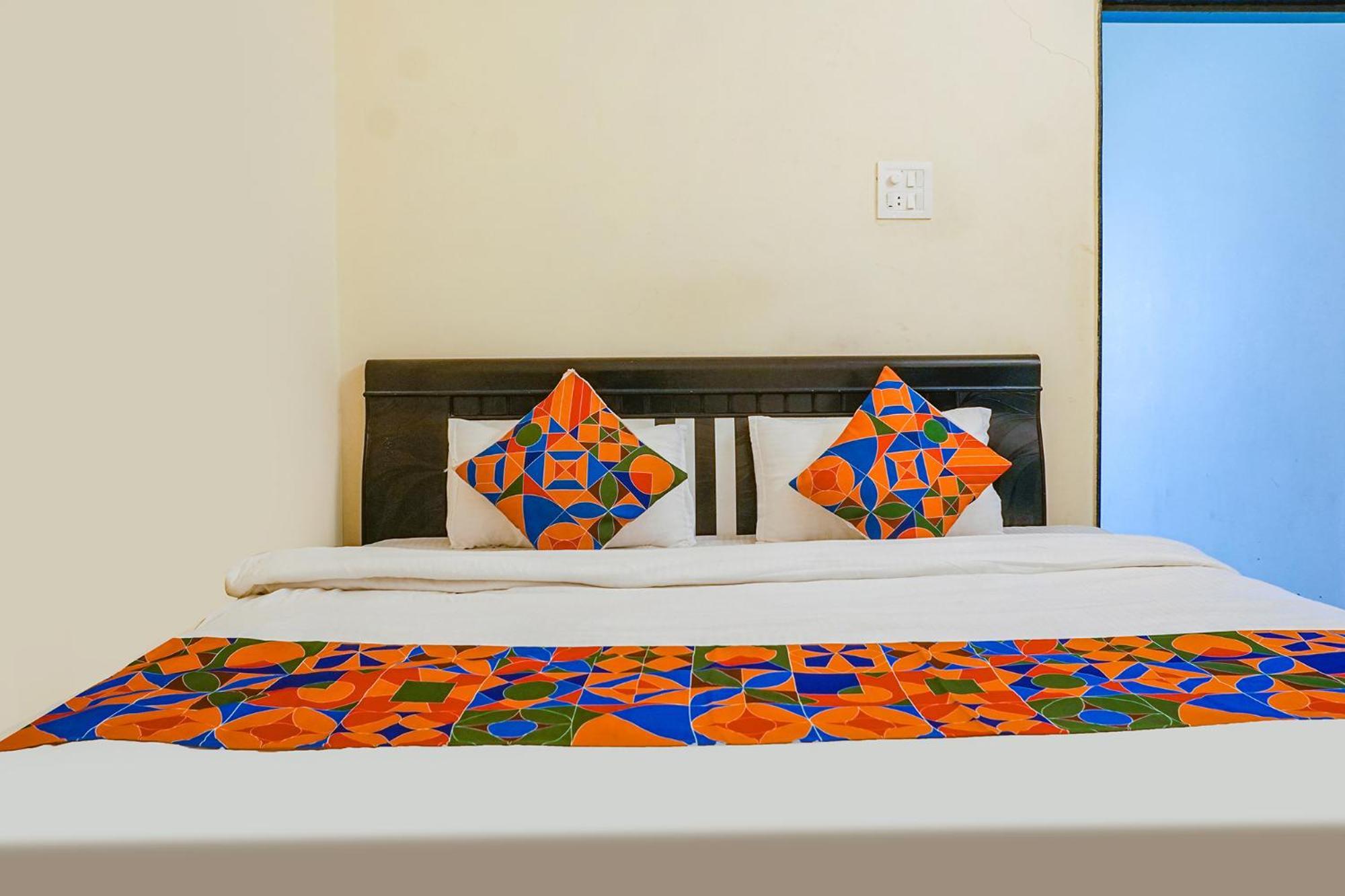 Fabexpress Vaishnav Inn Talegaon Dabhade Экстерьер фото